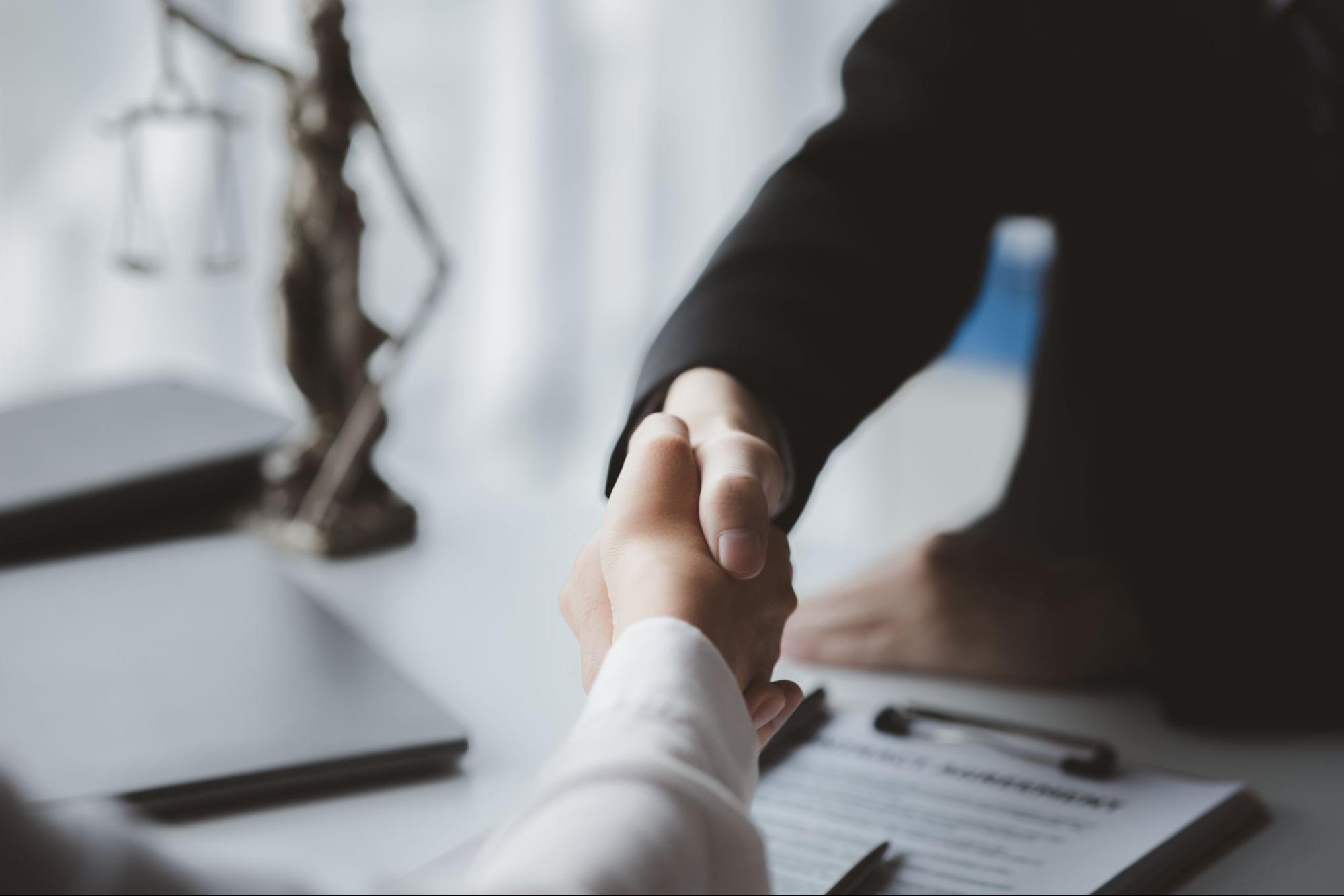Alpharetta Truck Accident Lawyer henningsen